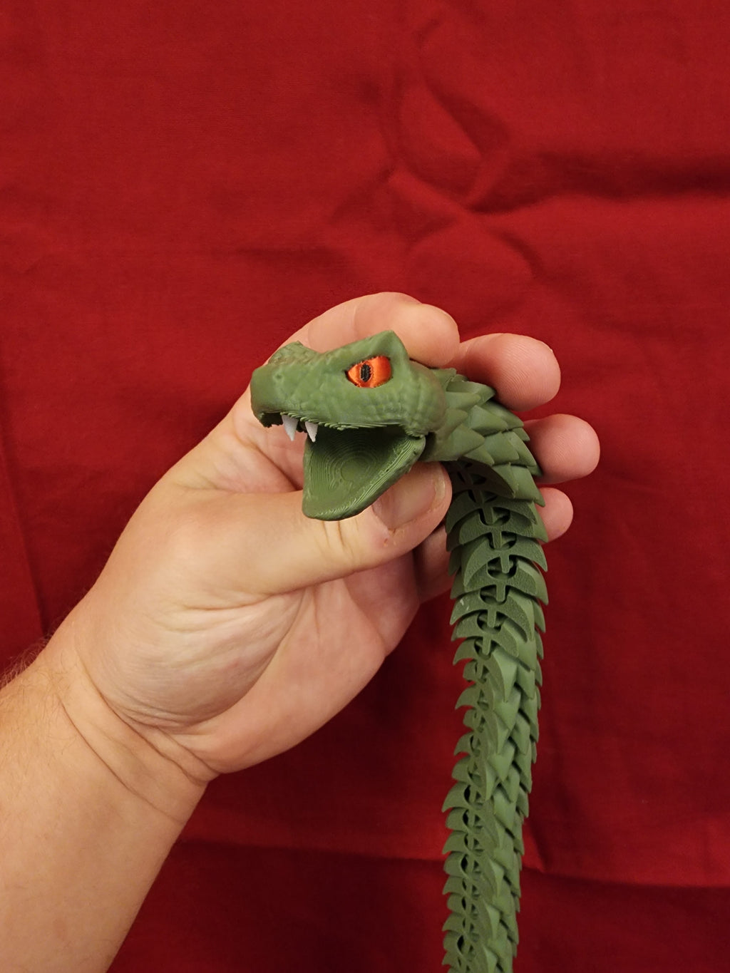 Zephyra articulated snake with fangs