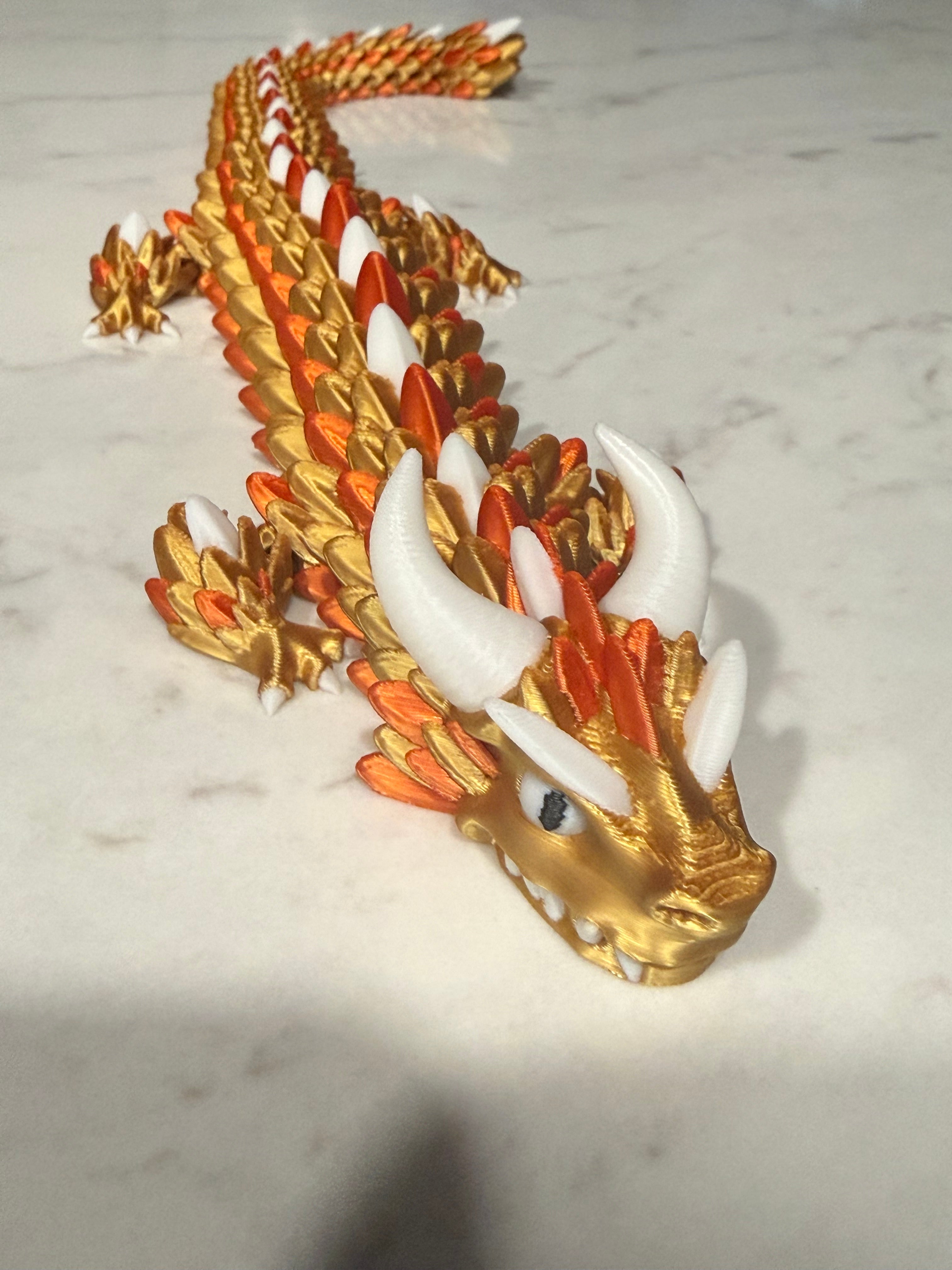 Seamless XL dragon egg with dragon